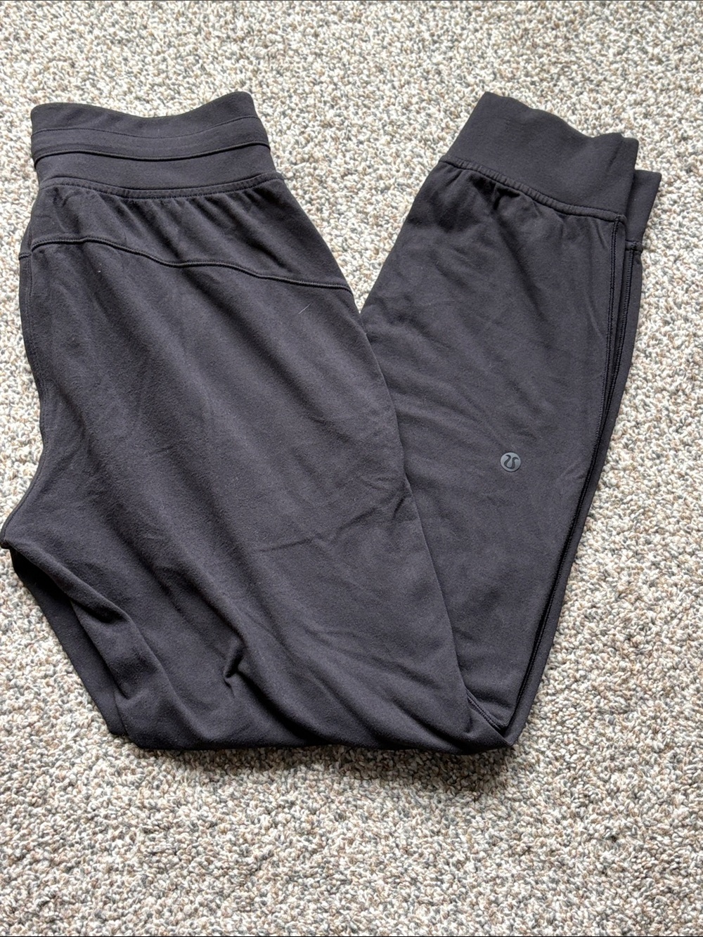 lululemon athletica Black Performance Joggers. Women’s size 4